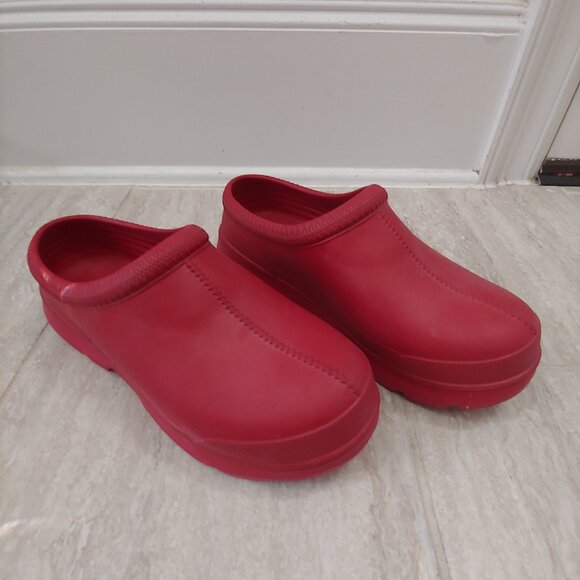UGG Women's Tasman Red Clogs Slippers Size 12 - Picture 1 of 8
